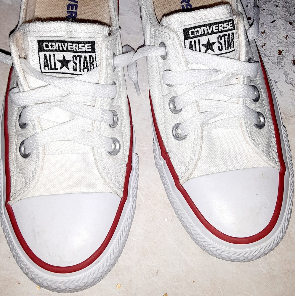 Shoreline slip Converse sneakers sz 6